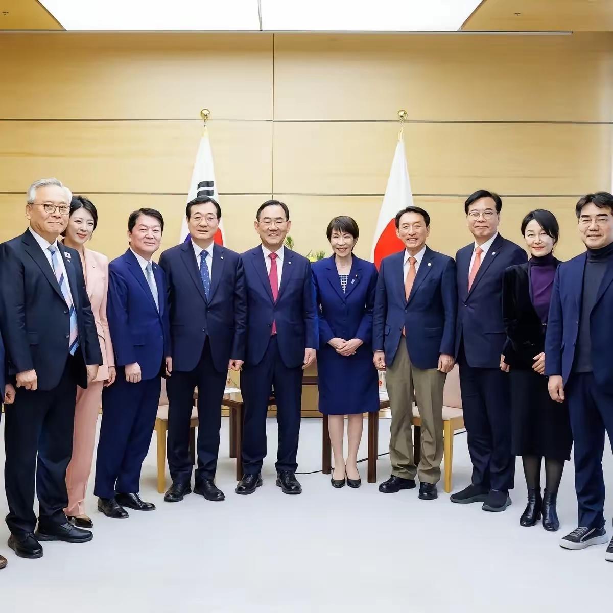 经团联访华扩员：别急着欢呼，这盘棋才刚开局
 
中国同意了，日本大喜！10 月 