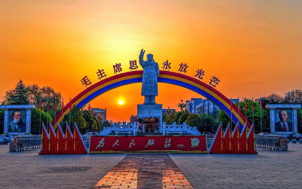 朝晖晚霞皆入镜，一帧一景总关情
 图文贾庆申
朝晖晚霞，日出日落，永远是摄影人心