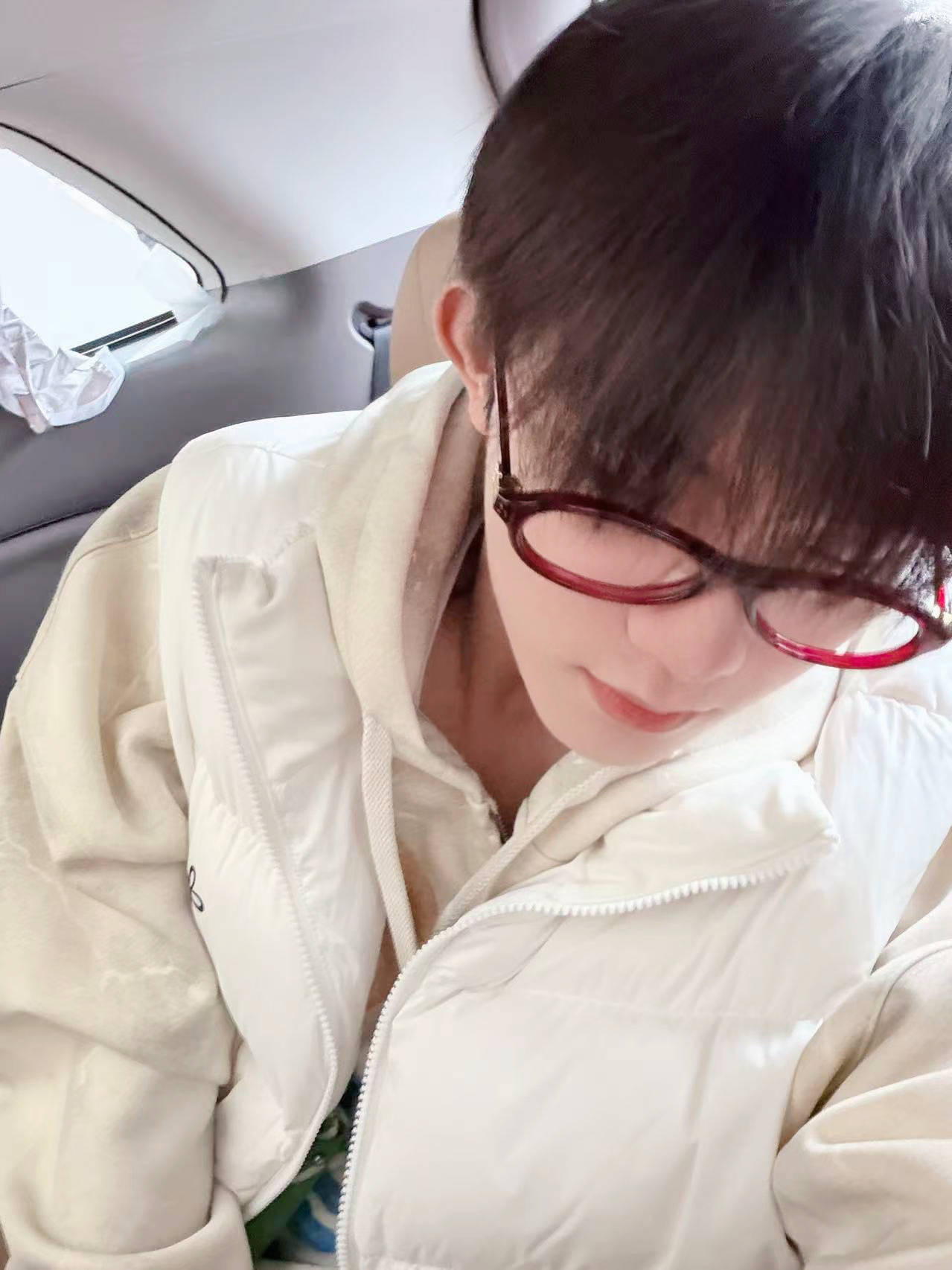 一些颜色带来的温度差、此男审美我真的好喜欢 