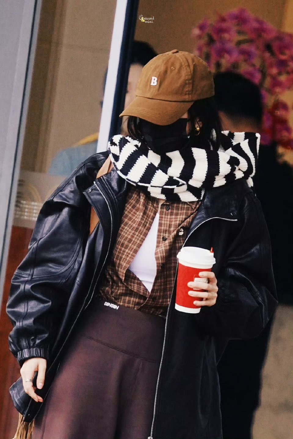 你可以永远相信幂式穿搭 杨幂这身机场look真的好漂亮 