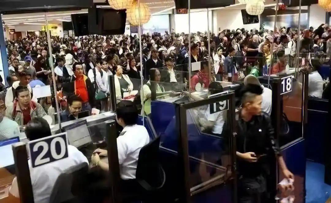 打不过中国海警，就对中国入境公民刁难？菲律宾这格局呀，简直了。心眼比针尖都小啊。