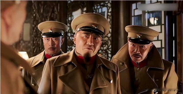 民初年间的奇人奇事。
热河省政府主席汤玉麟，当时全热河的最热门16个局办厅的一把