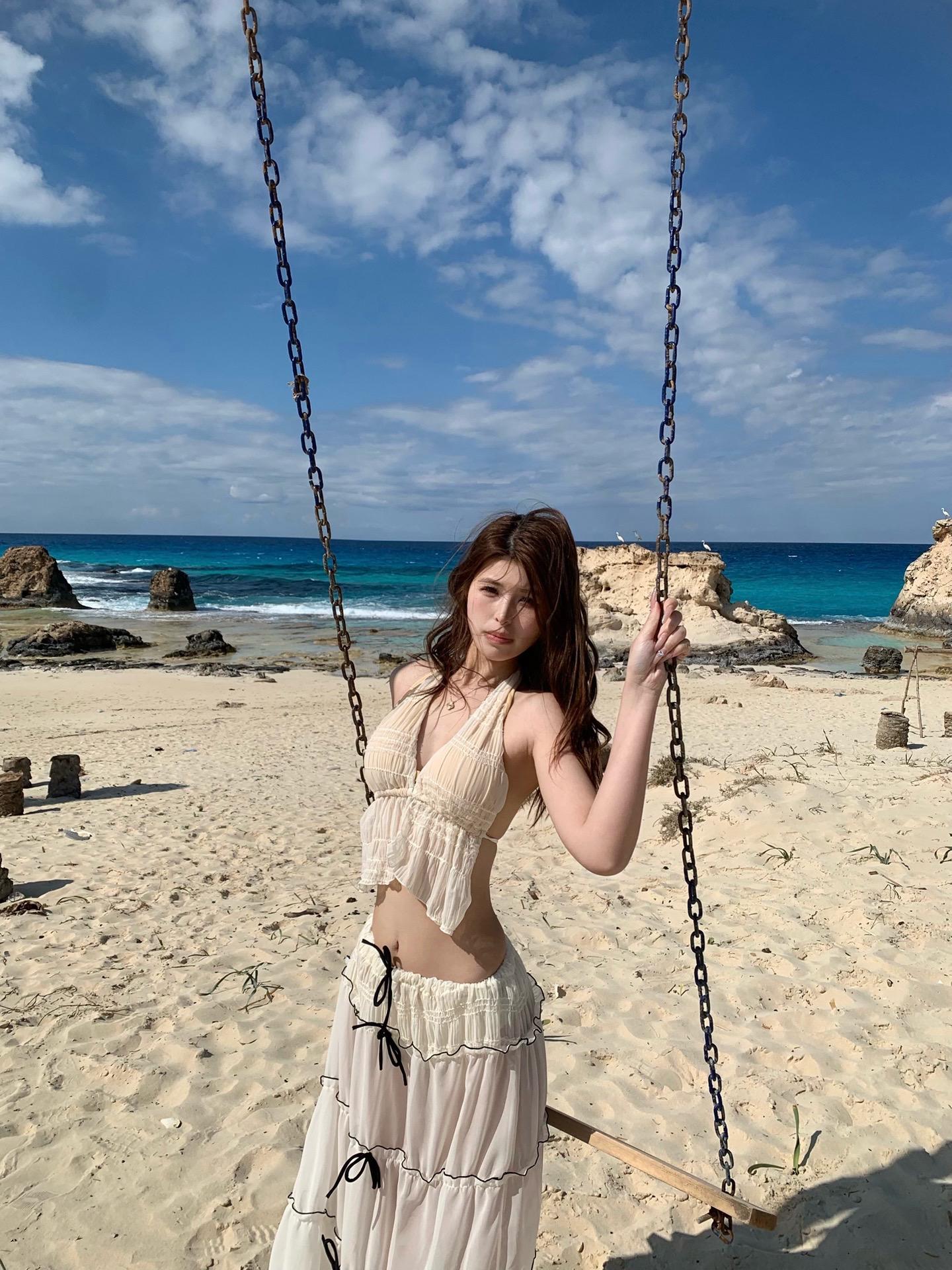 看到了洁厕灵蓝一样的海