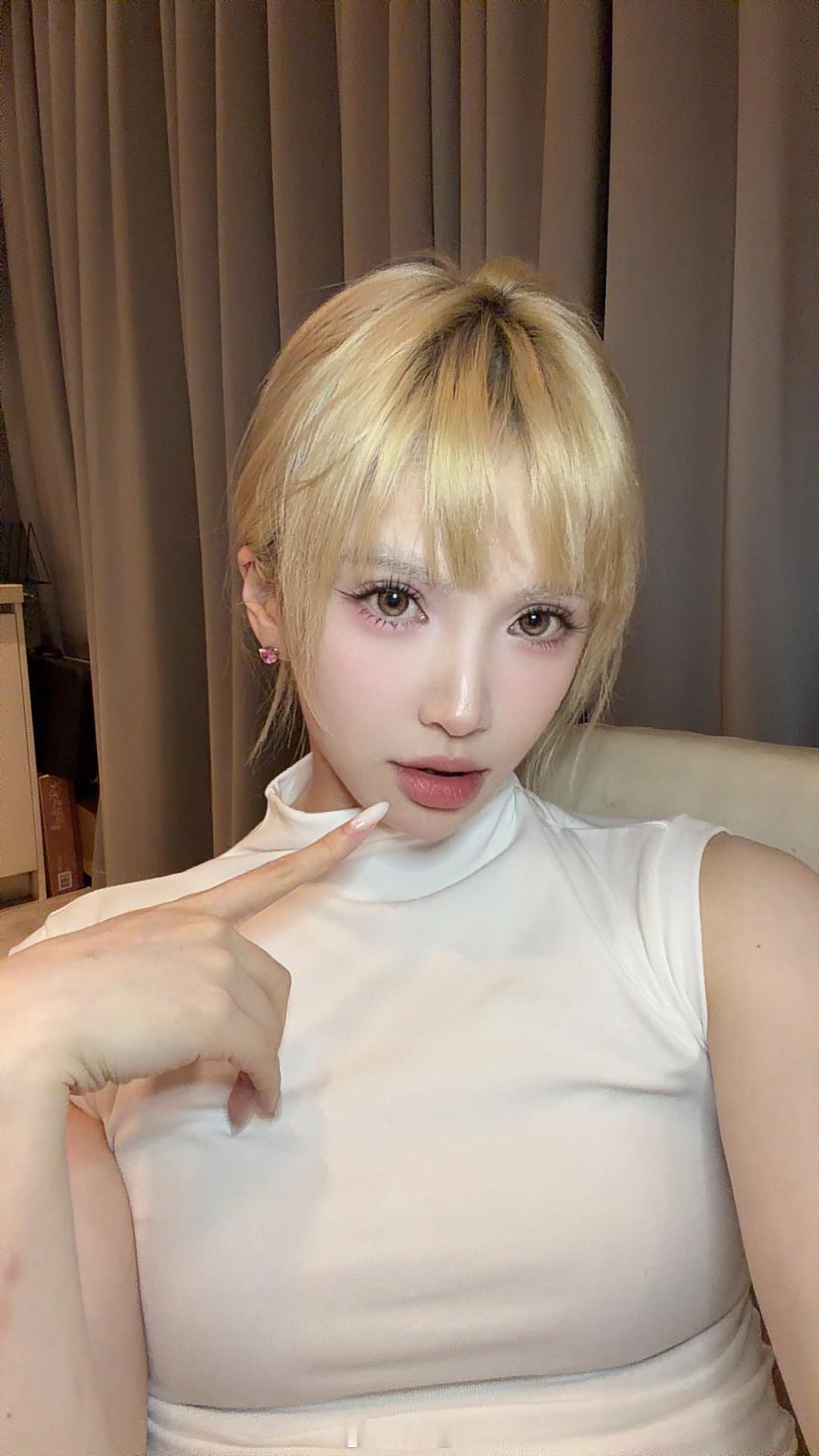 嘻嘻 