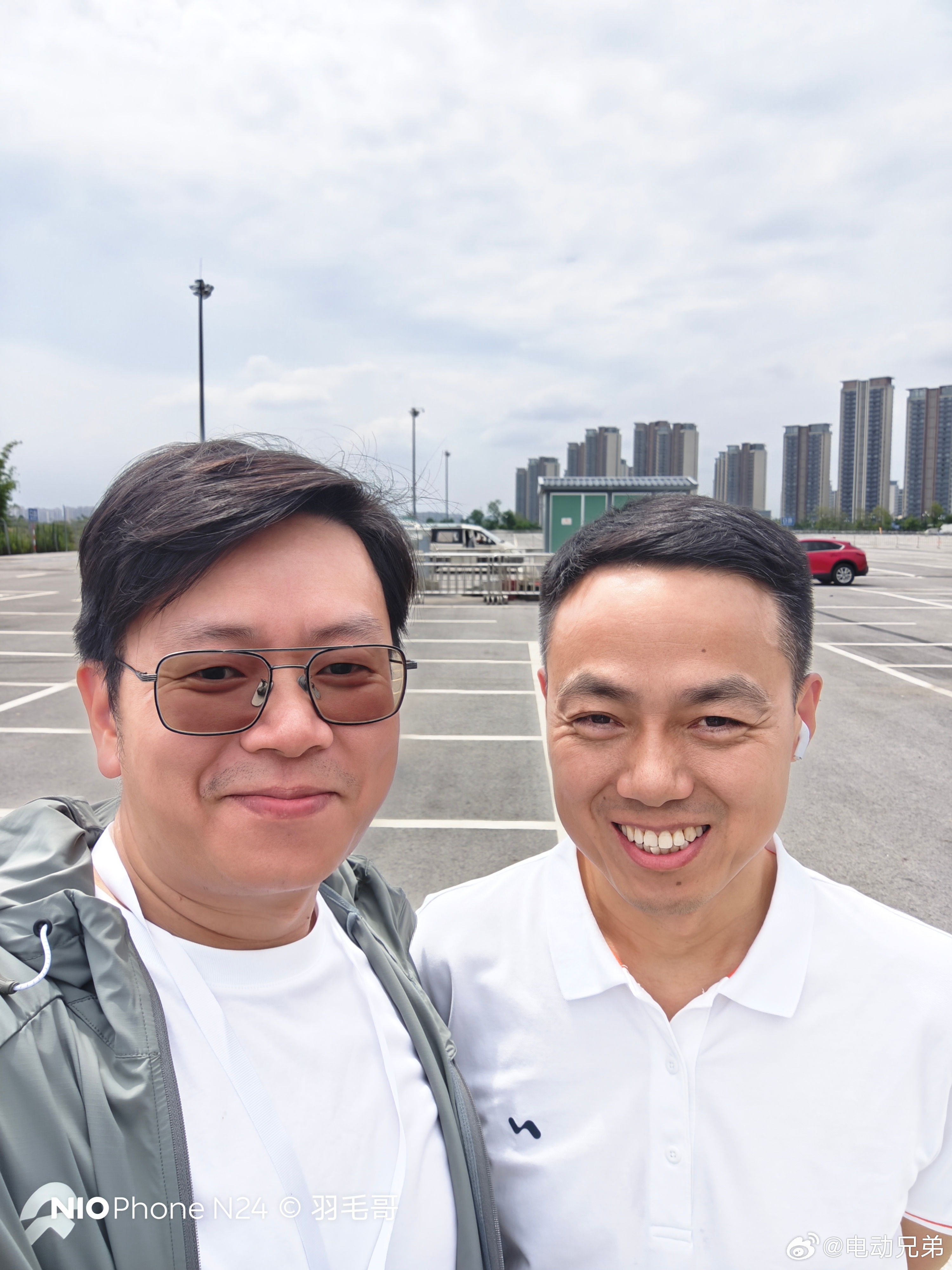 今天我在南京，一会儿和在直播[坏笑]蔚来乐道l90前备舱空间奇迹电动兄弟 ​​​