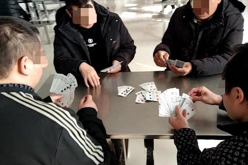 震惊，再震惊，精神病院骗保黑幕调查，最近发生的事，襄阳，宜昌两地，记者卧底医院当