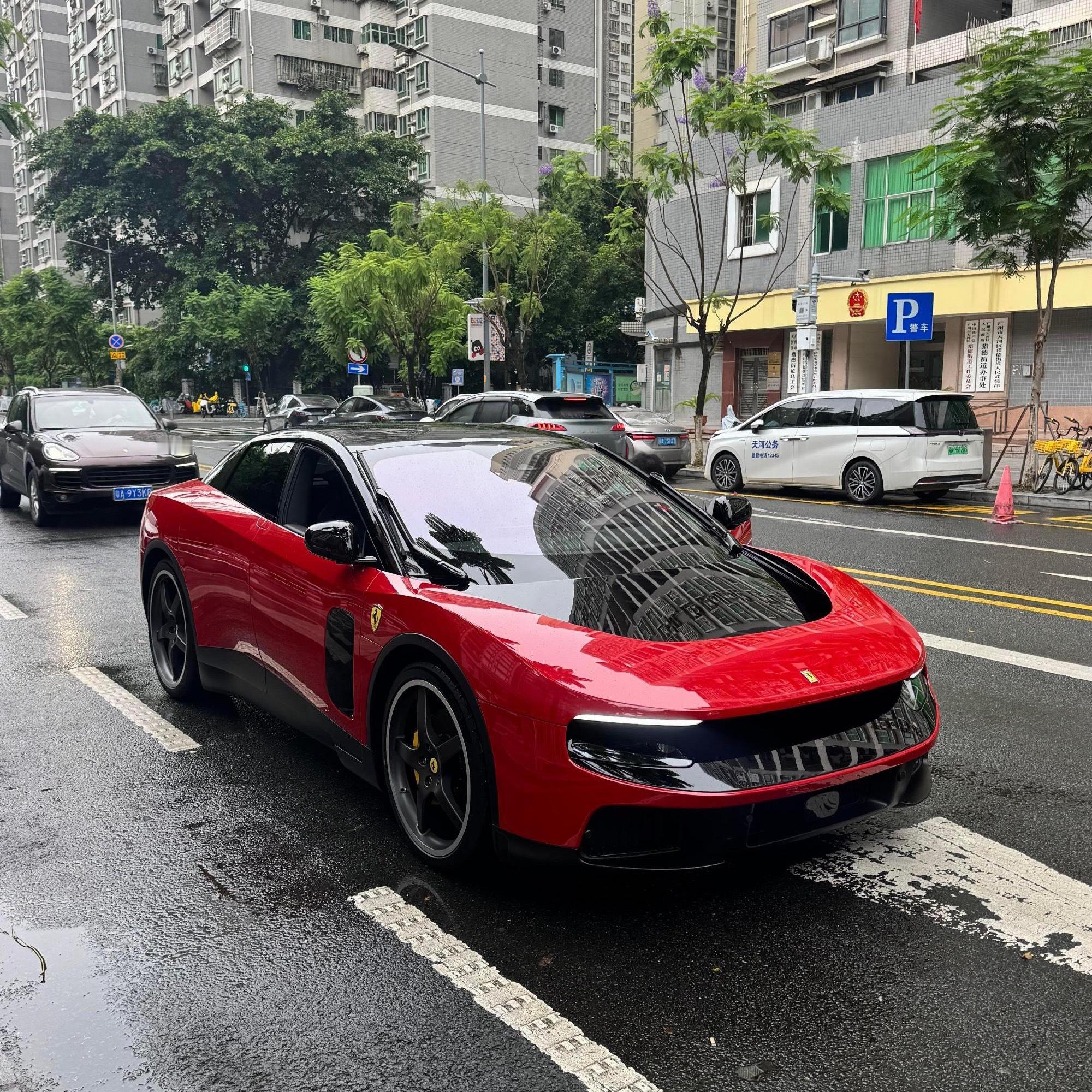终于可以理直气壮的对法拉利说：“车太丑 看不上 不买了”