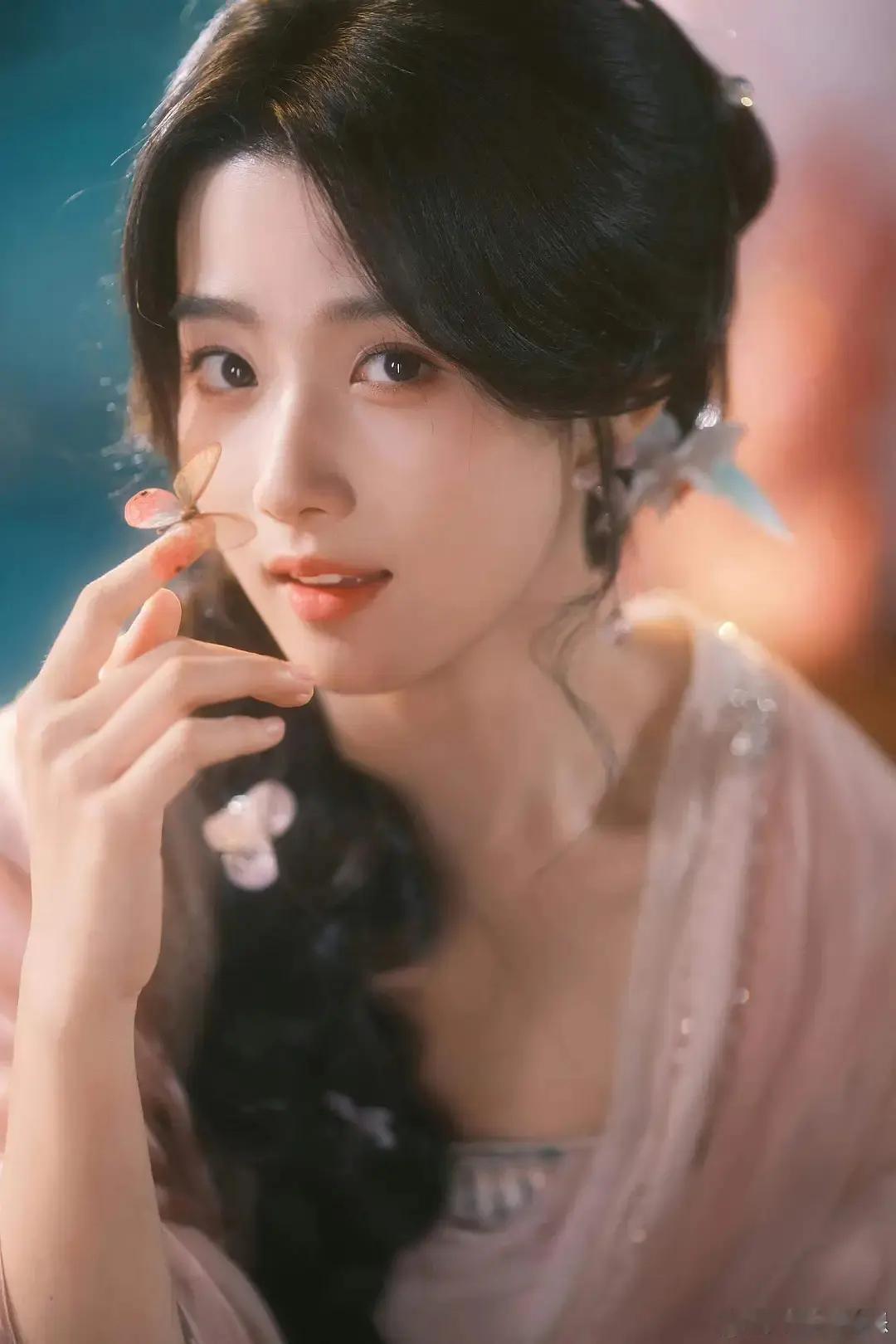 刀笔娘子主演：卢昱晓、周柯宇 