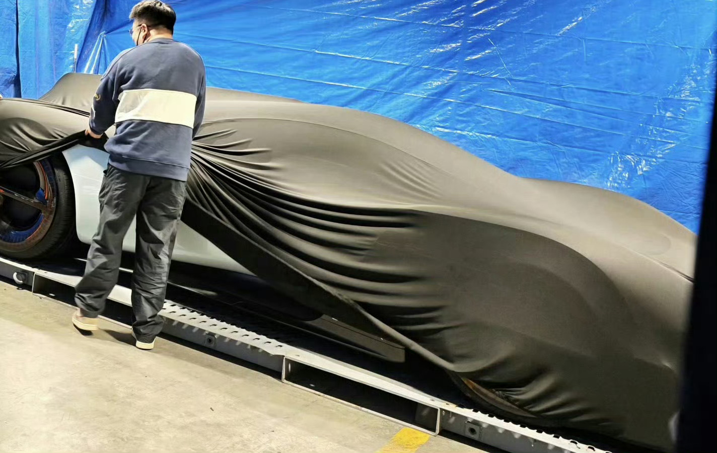 小米汽车预告图看这轮廓，小米超跑来啦！可能是与赛车游戏GT7联名的Vision 