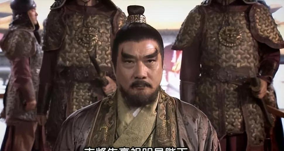 1380年，朱元璋下旨鞭死朱亮祖父子，朱亮祖不服气说:“我手里有陛下亲自赏赐的免