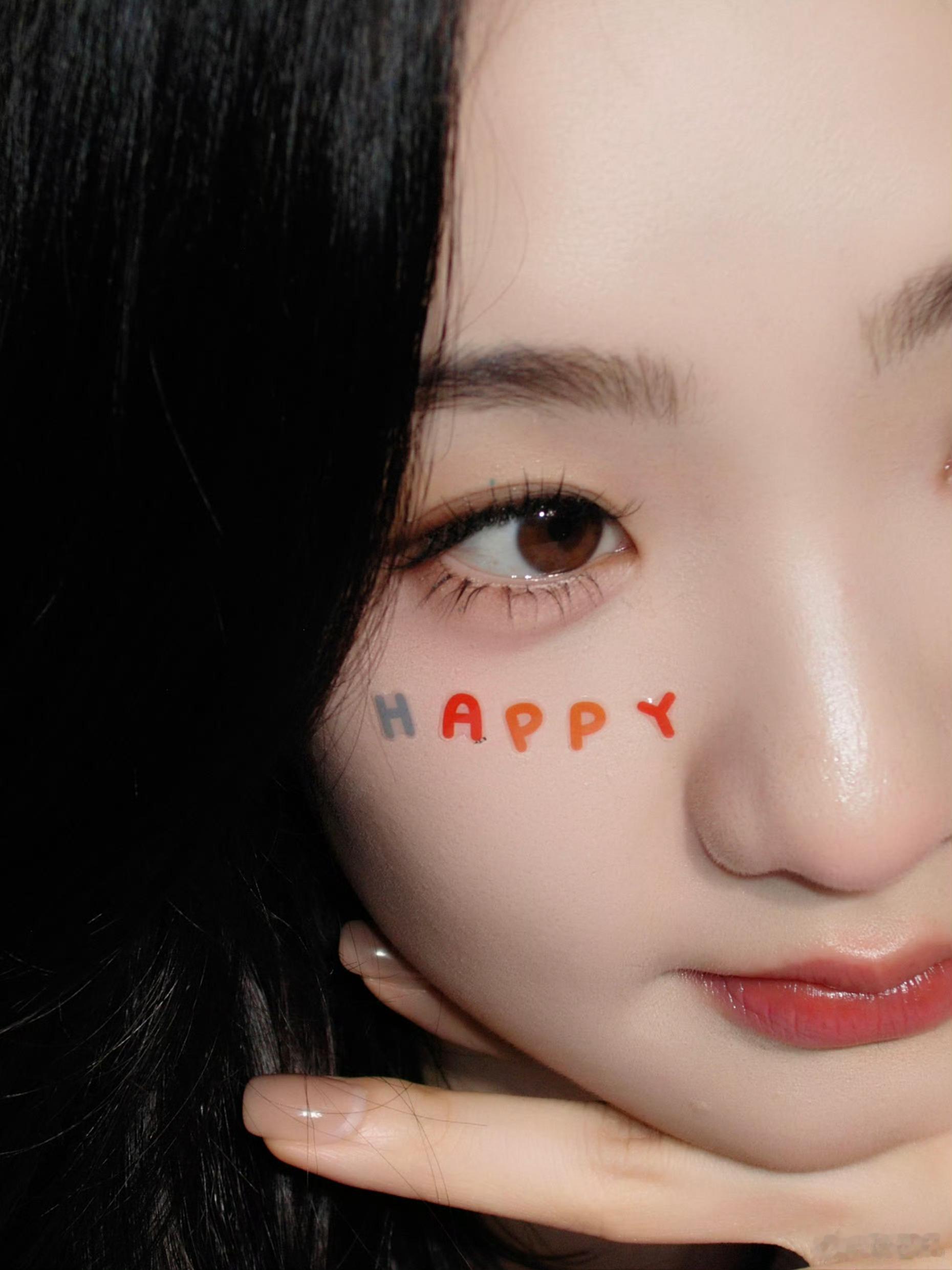 张艺凡青年演员张艺凡  怼脸拍📸 