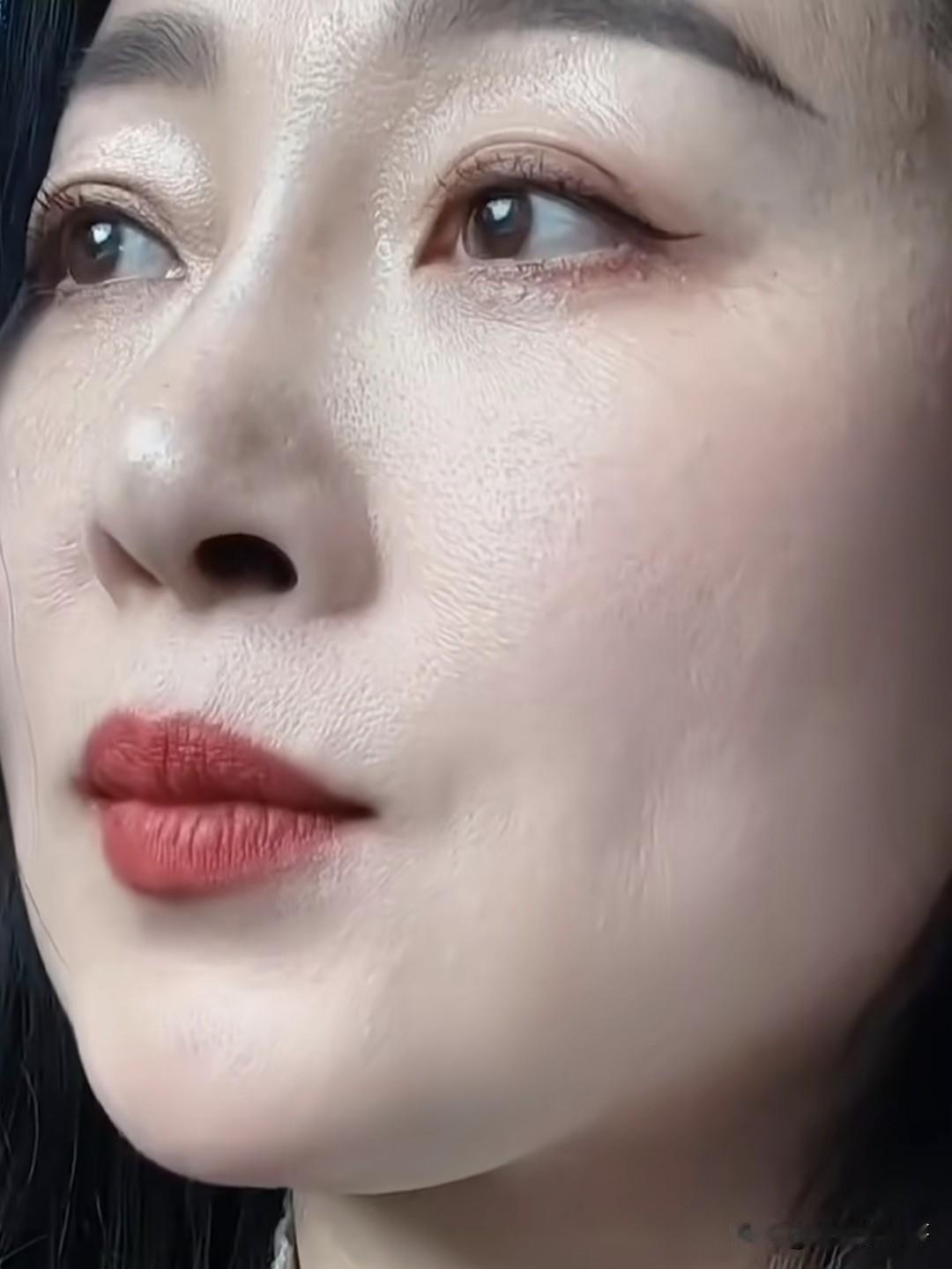 现在玩自媒体都用这么好的自拍设备了吗？