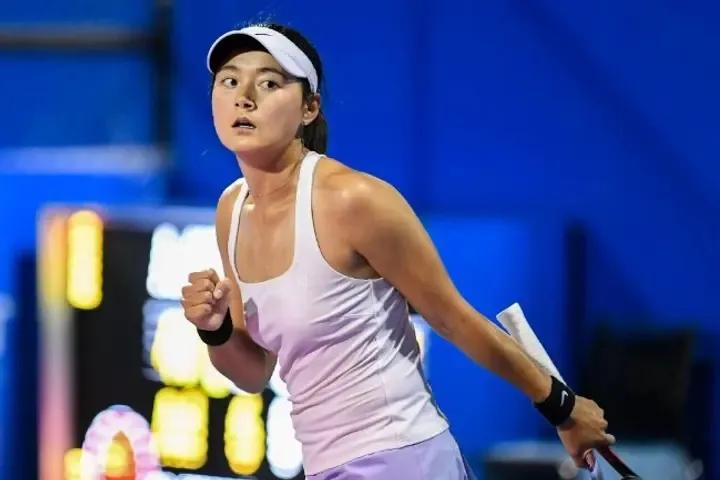 王雅繁、朱琳先后晋级女单八强！
2月1日，WTA250华欣站女单第二轮的比赛中，