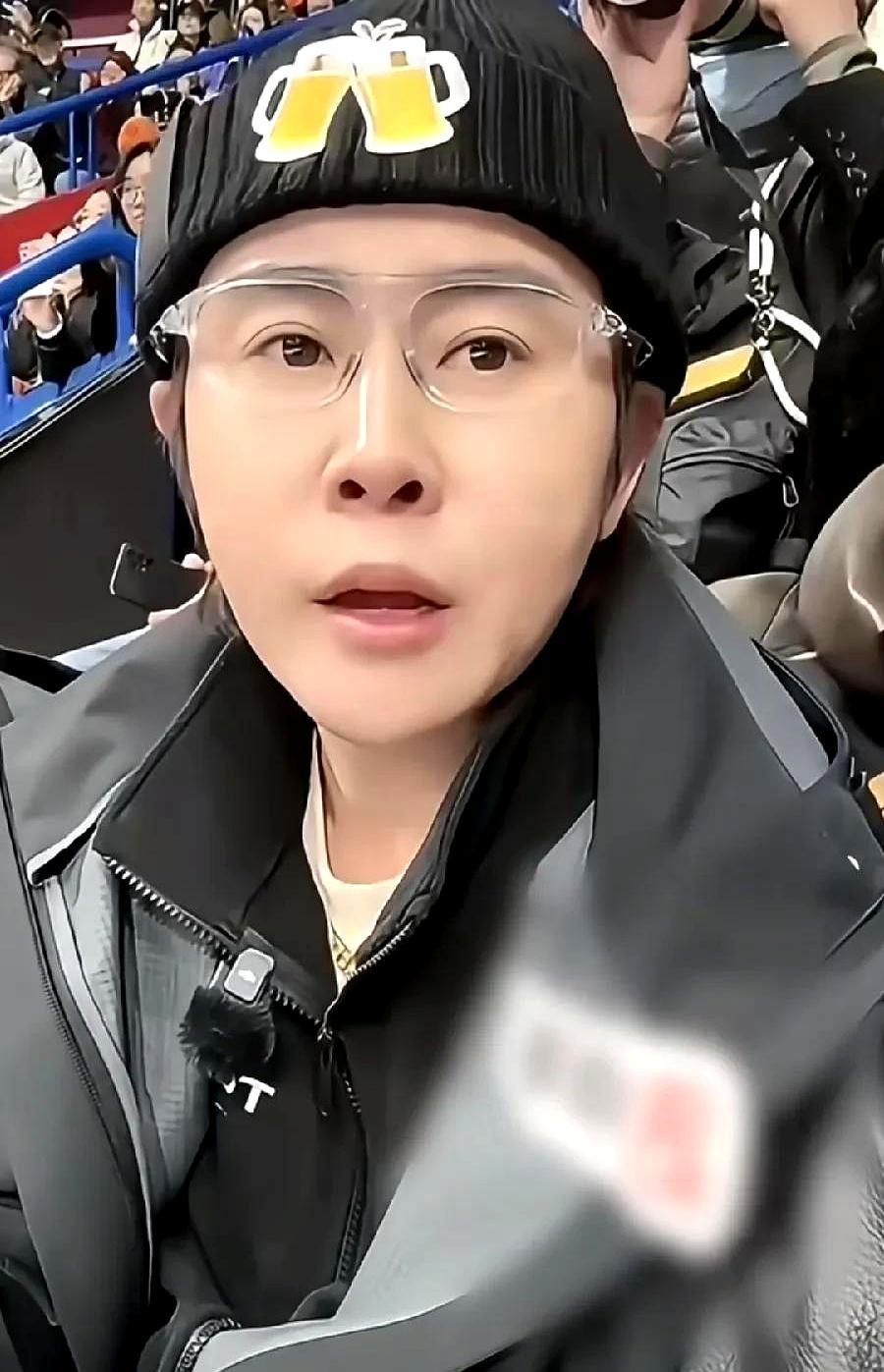 王濛带着哭腔放话：签生死状，我复出也给你拿块金牌。
 
9个项目只拿1块银牌，她