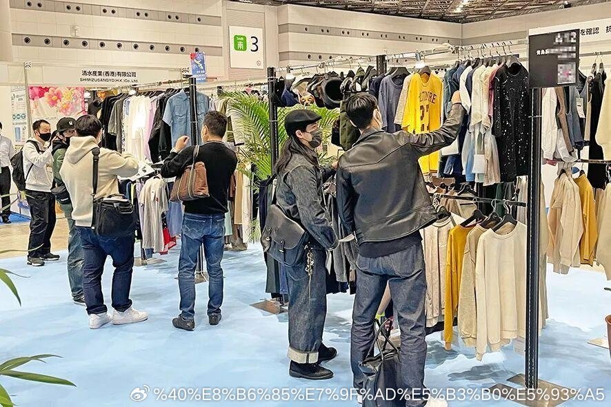 服装及其衣着附件居然是我国仅次于集成电路和汽车的第三大出口商品今年1-6月集成电