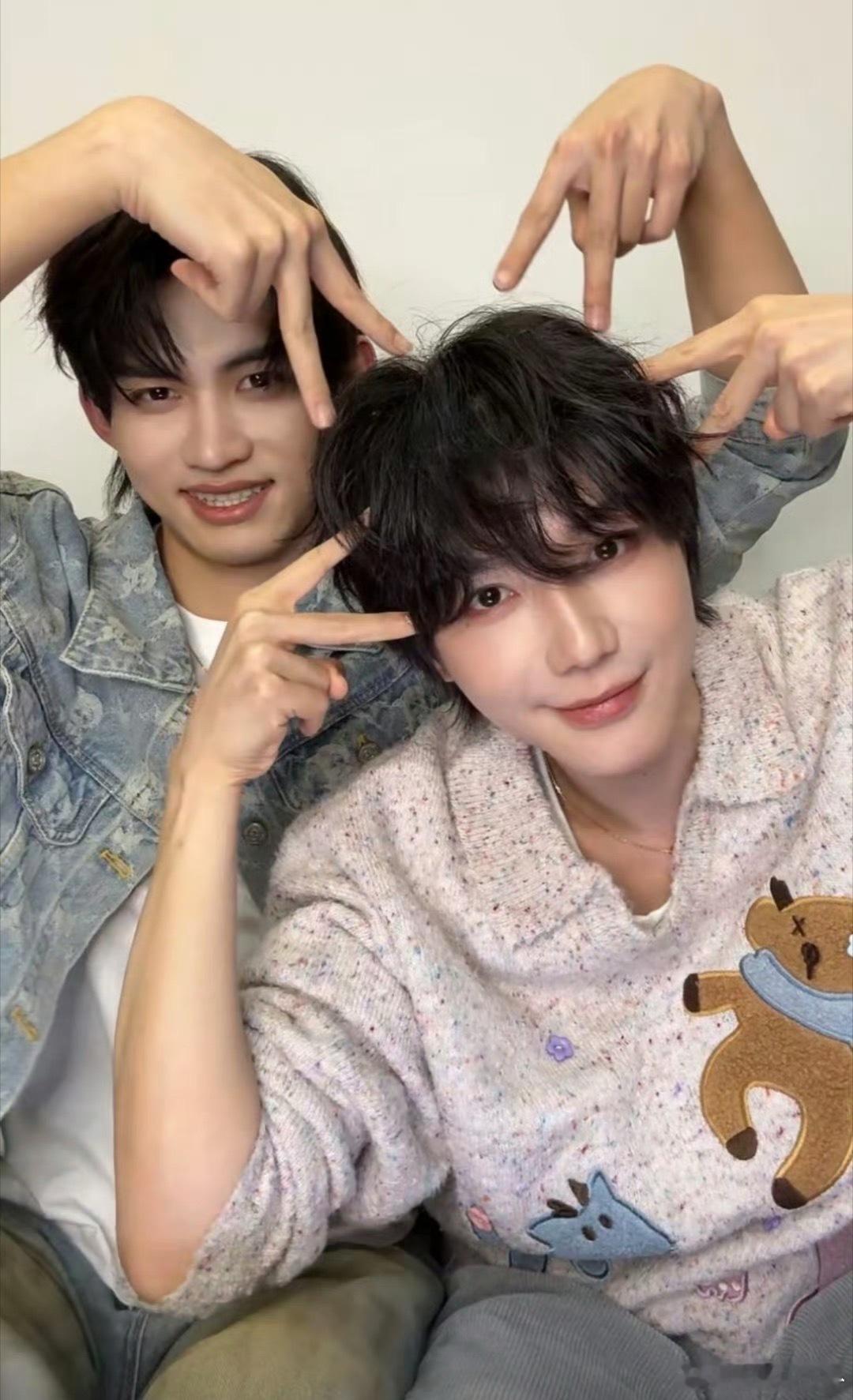 云熠星河直播云旗郝熠然双人直播啊啊啊啊啊啊啊你是说我的家产今下午有直播吗 