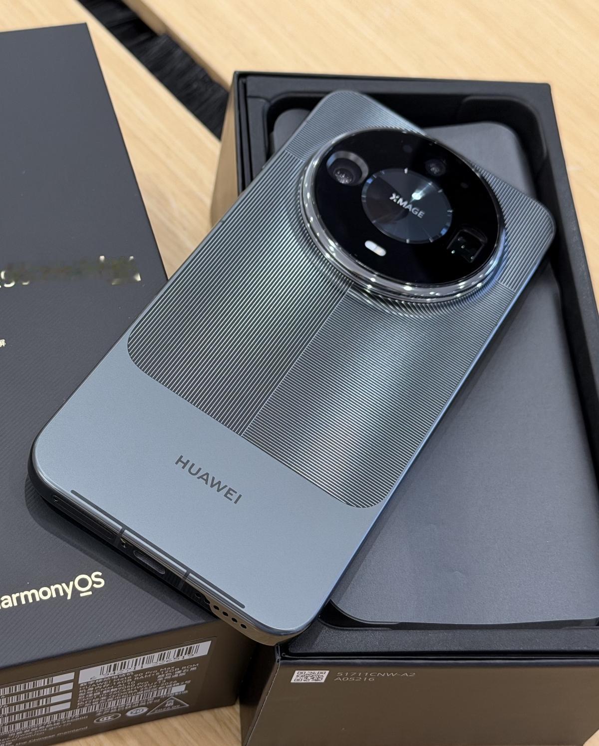 华为mate90 Pro max的续航太牛了，亮屏接近10小时，用一天，还剩10