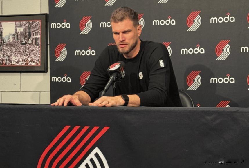 斯普利特谈开拓者不敌湖人：

“我们的防守很糟糕，无法去主导比赛，对手进攻比我们