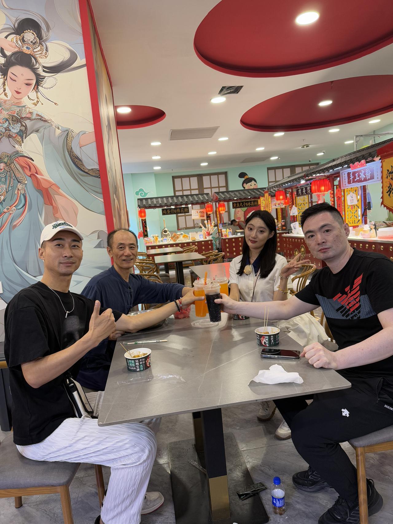 喝嗨了哪里都是舞台 那些年那些人