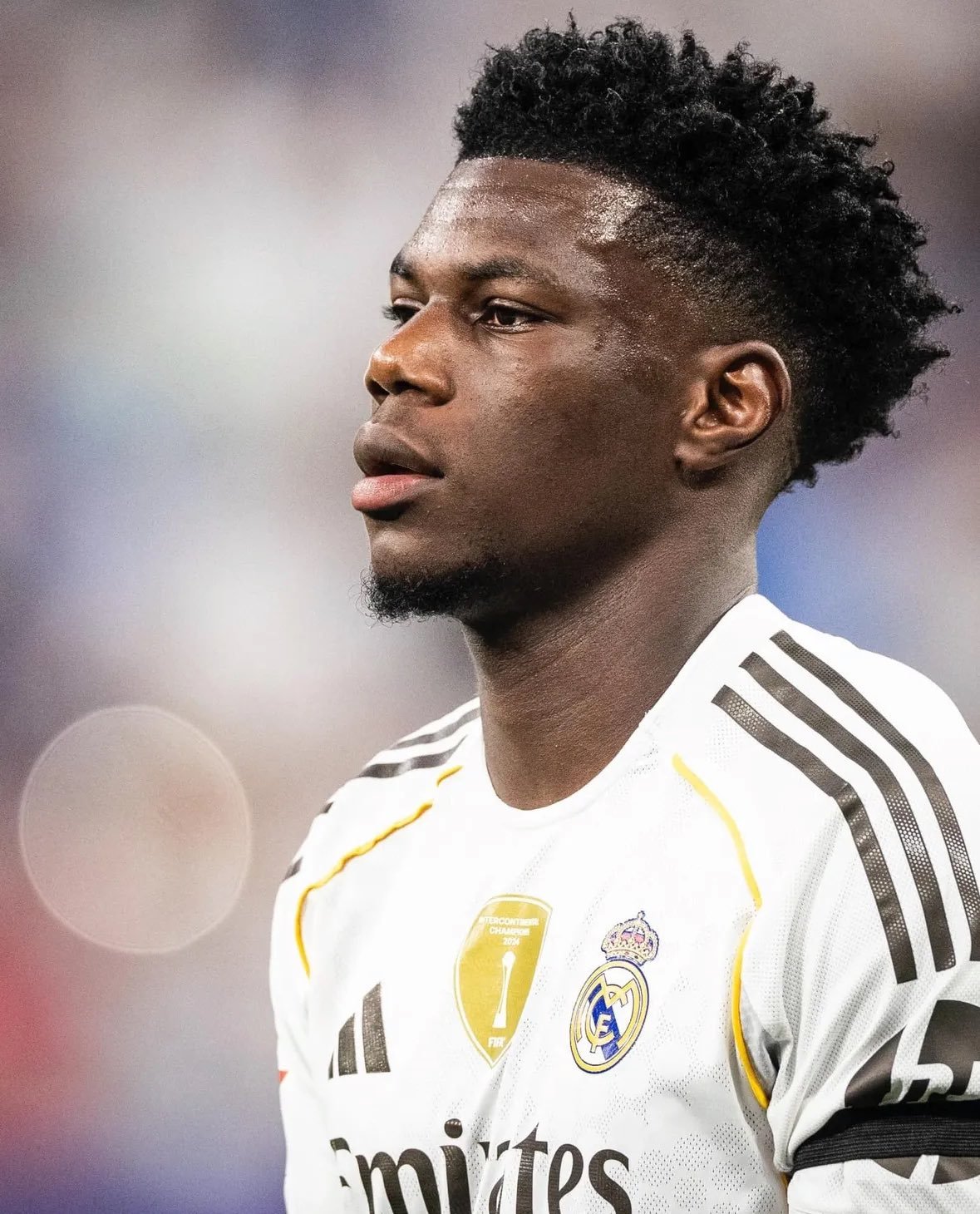 马卡：楚阿梅尼有望在周日的比赛中复出！一切都取决于他今天训练时的感觉。