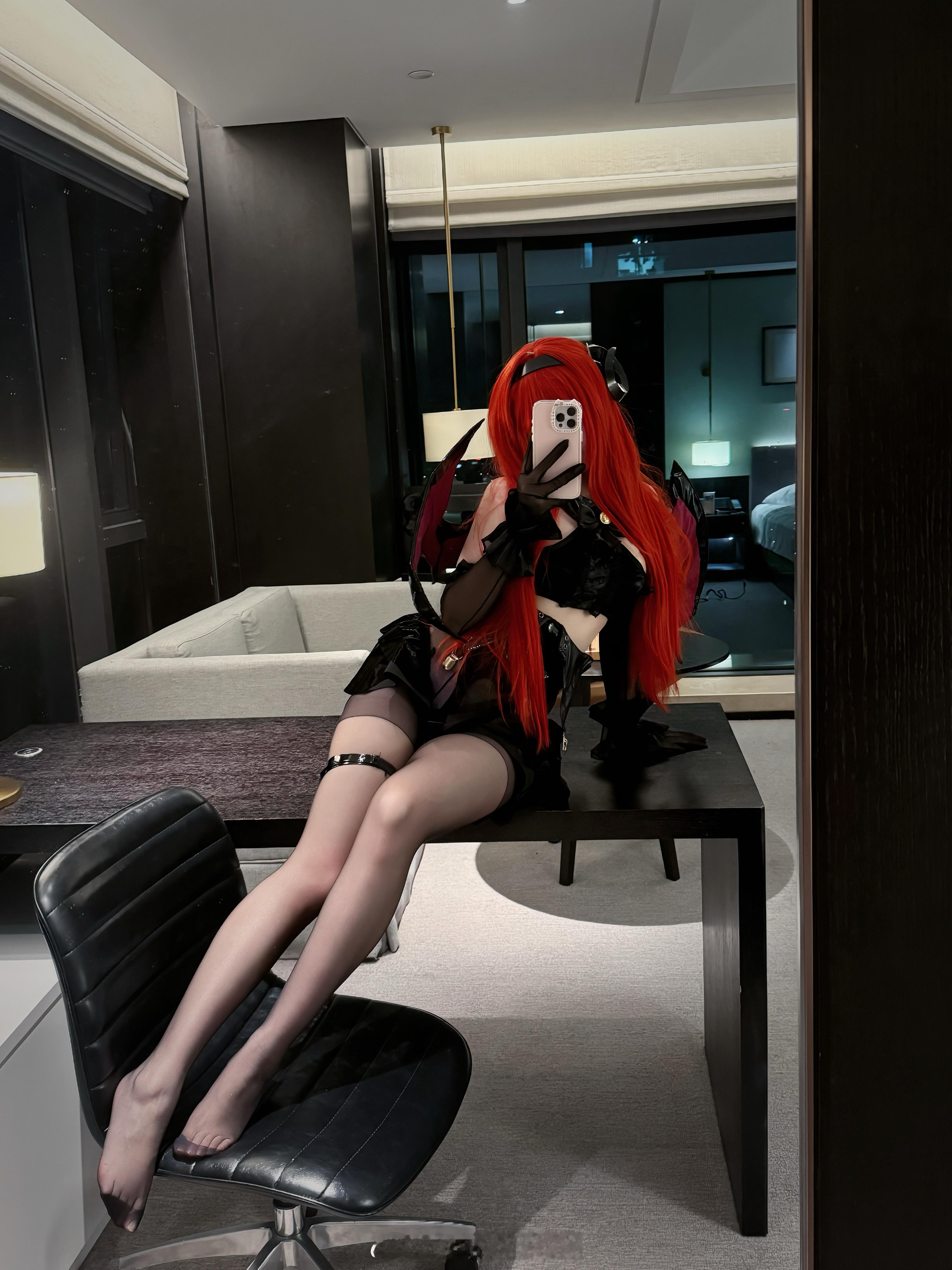 比我可爱的没我坏 比我坏的不存在^w^碧蓝航线cos希尔德加德