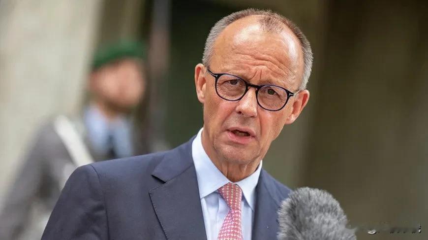 梅德韦杰夫嘲讽德国总理在慕尼黑会议上的发言

德国总理默茨在参加慕尼黑会议时表示