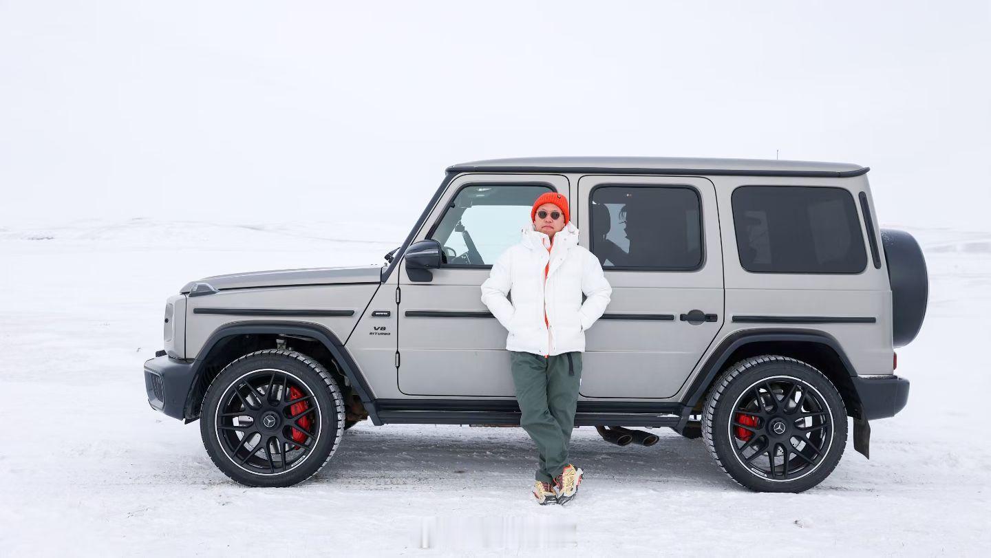 新年快乐借用一下孟晚舟的2026新年致辞：“追风赶月莫停留，平芜尽处是春山”不要