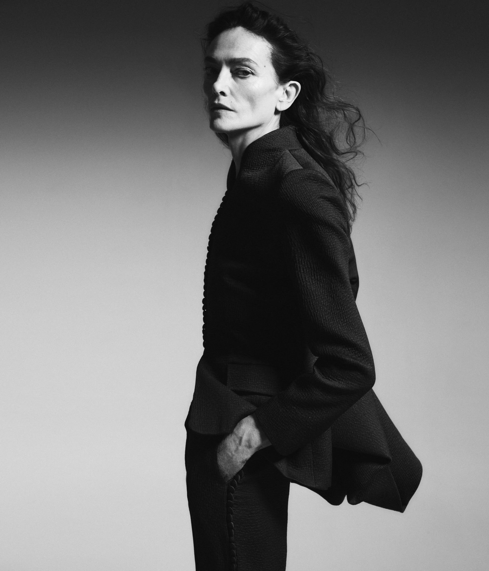 White Magazine  September  2026 娇姐新封面  ～