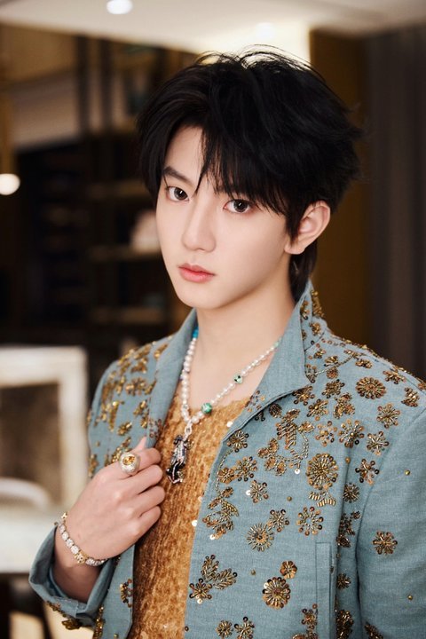 TFing浙江跨晚妆造TFing浙江跨晚出图！ TFing浙江跨晚妆造来啦 