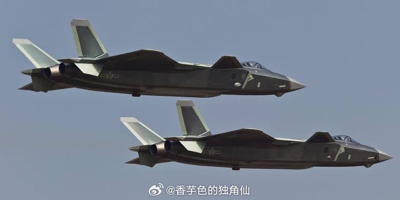 歼20是🇨🇳我国研制的首款第五代隐身战斗机，2011年首飞，短短数年便批量列