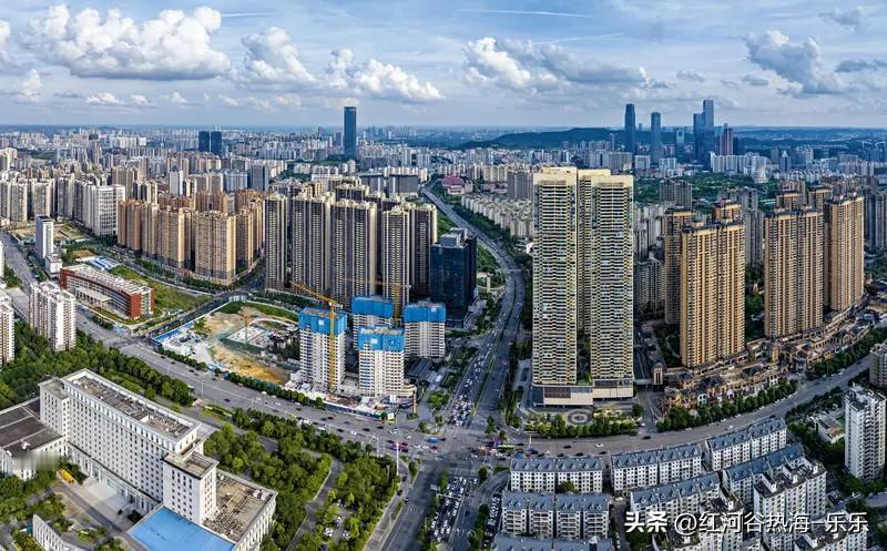 南宁楼市2026年来了。
南宁楼市现在也算是越来越稳了。
南宁楼市尽管在过去的四