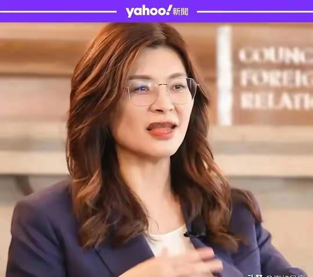 郑丽文的油腔滑调大陆网友早就看穿了她的虚荣本质！
靠一张嘴皮子绕来绕去”地说，认