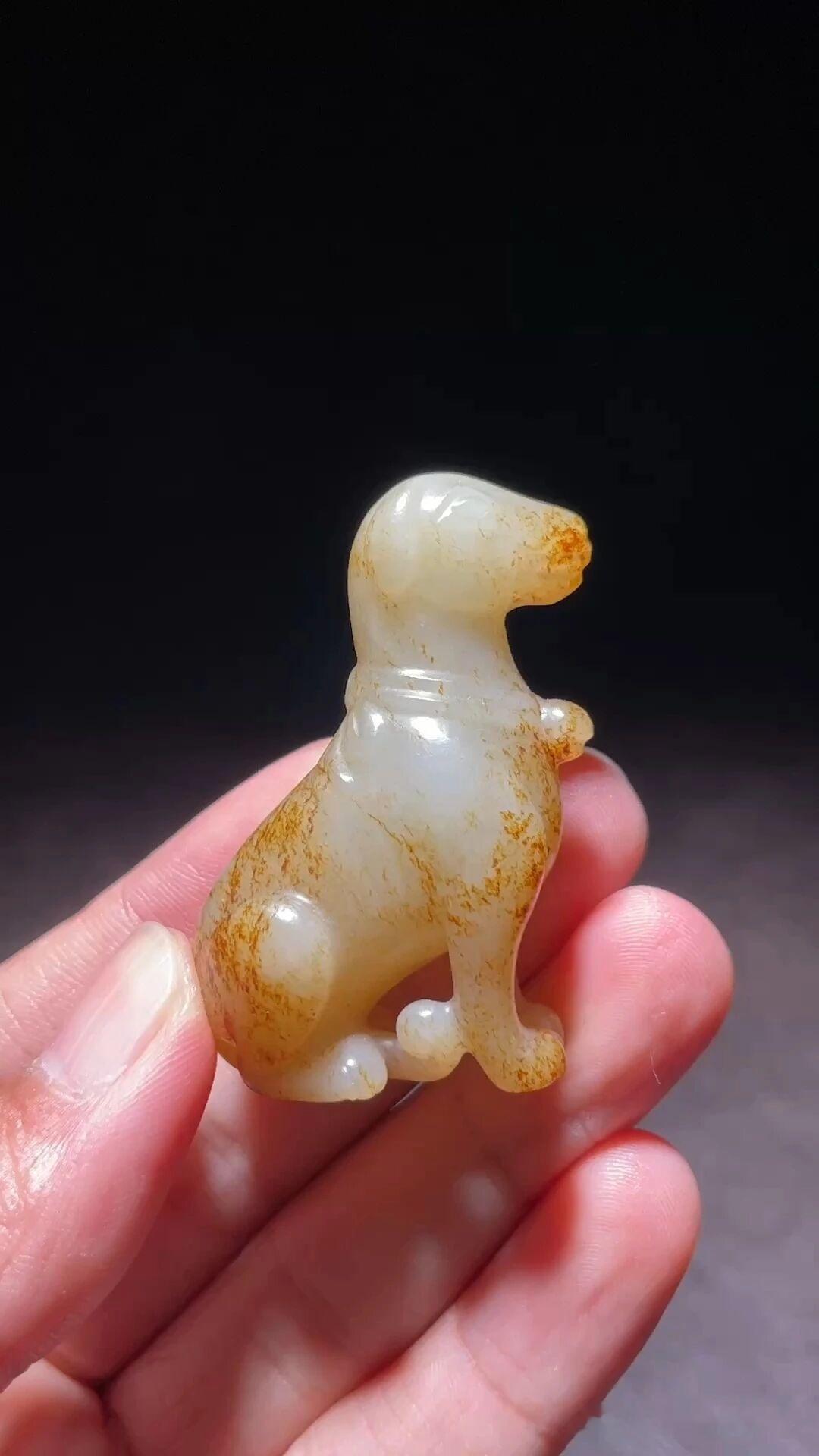 高古玉 收藏界近些年，一直看好高古玉，首先是资源短缺，有不可再生的原因，被人们藏