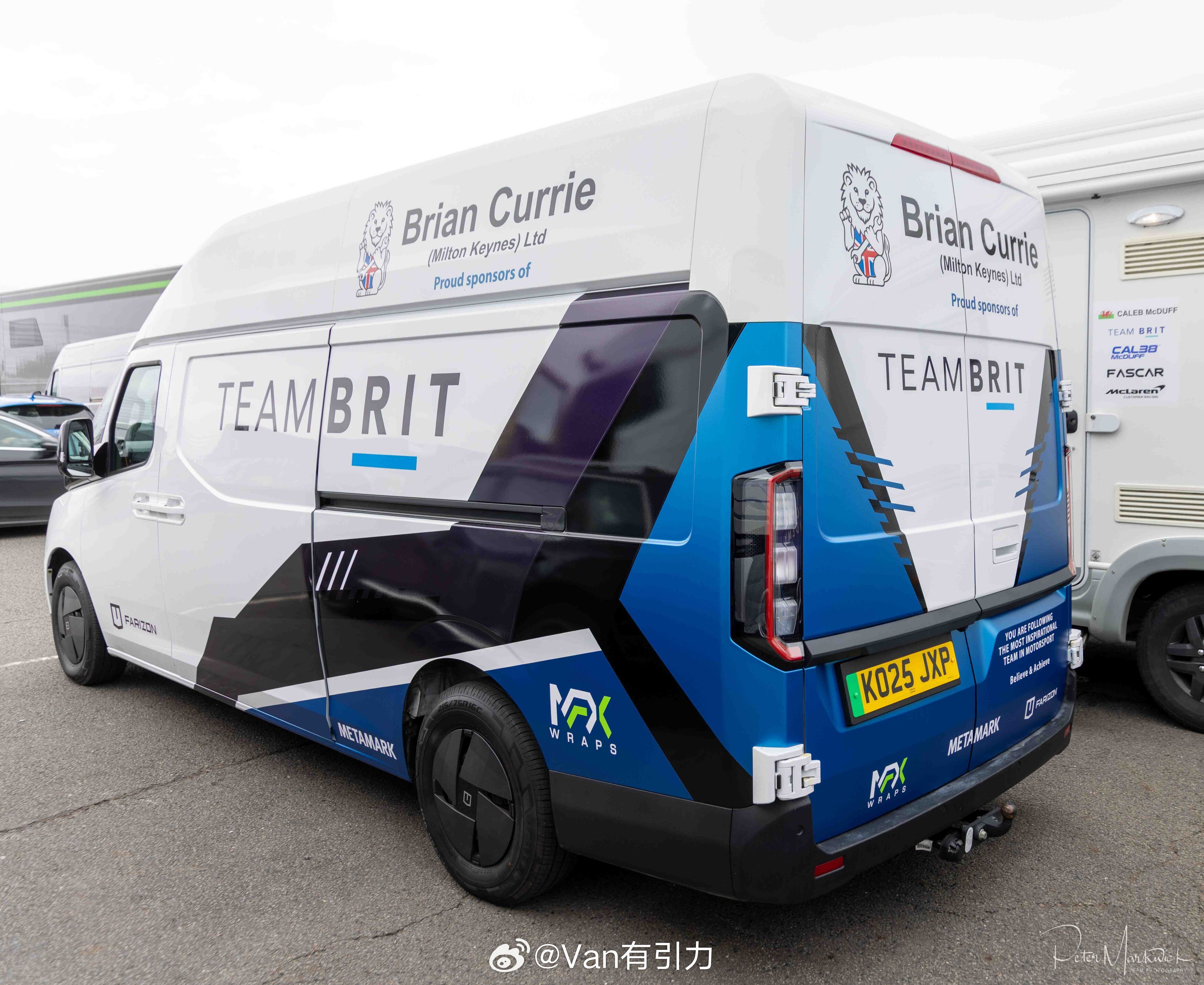 吉利远程英国经销商赞助了一支特殊的赛车队——Team BRIT。该车队成立于20