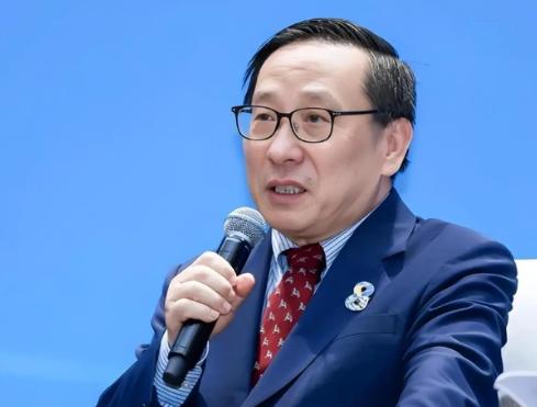 高志凯揭示了一个真相:历史上，精英阶层，先富群体主动卖国！他们的后代，应该接续了