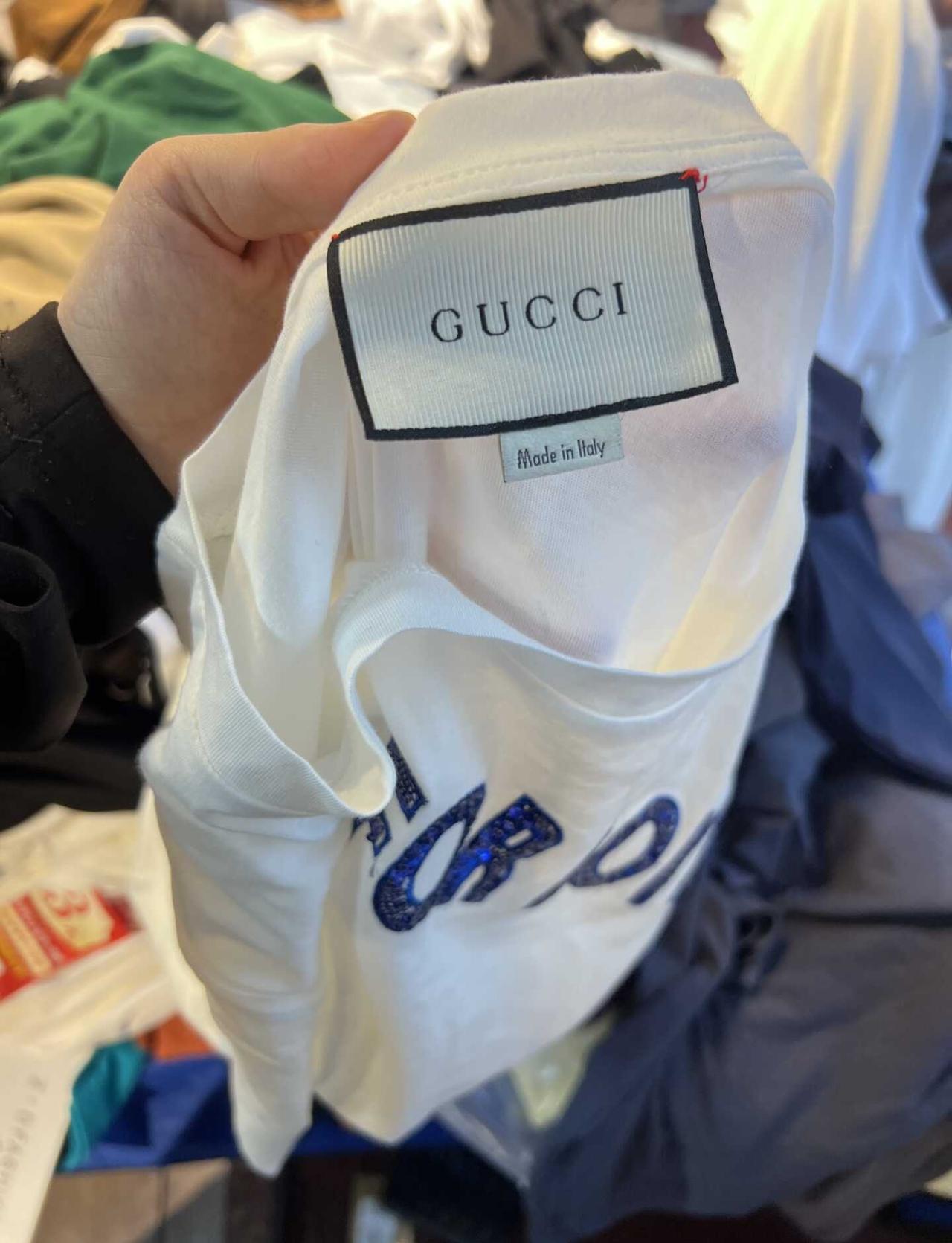 15块在广州淘到gucci短袖
广州简直是挖宝人的天堂，路过岗顶一家店15块淘到