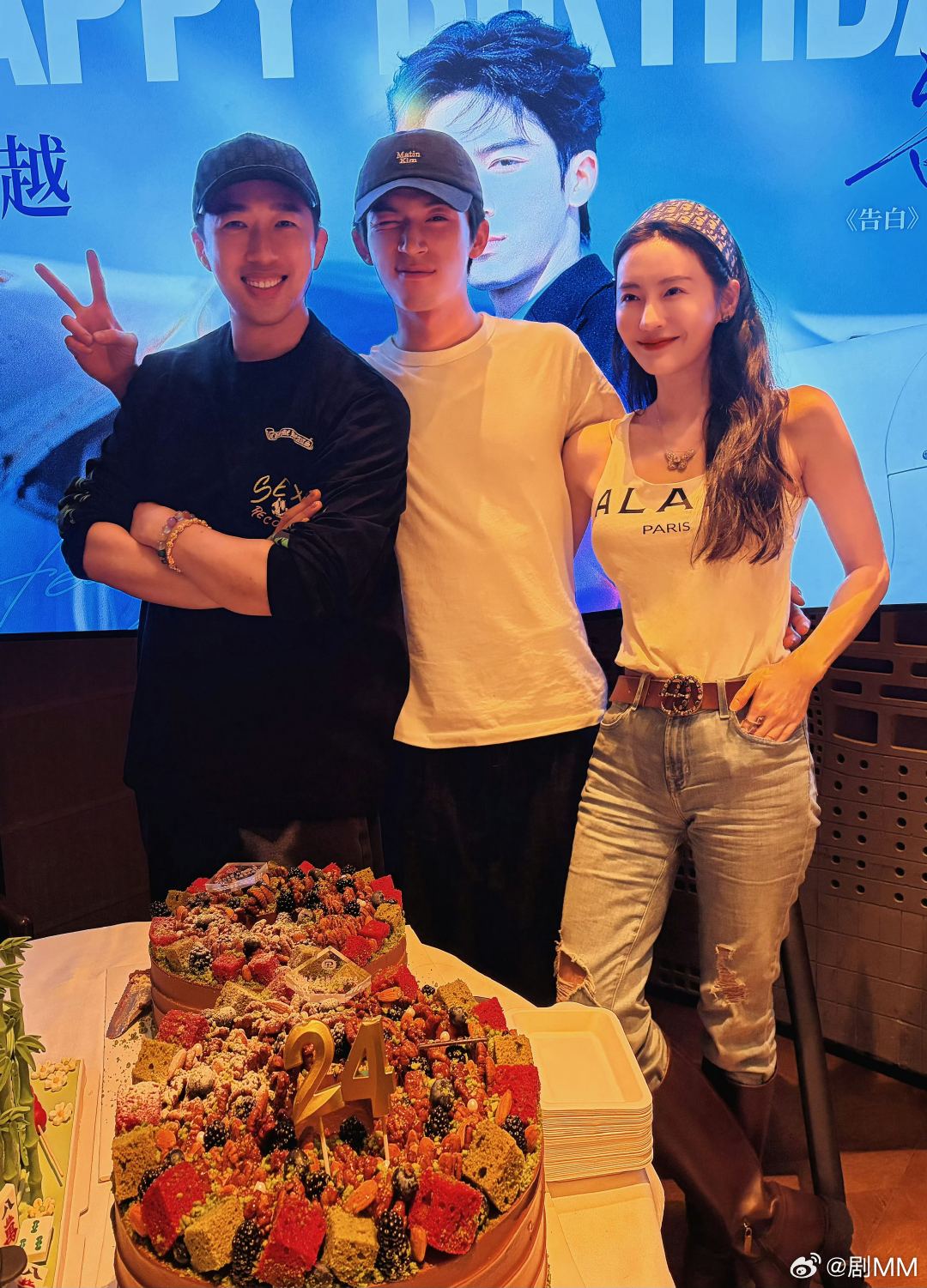 王星越于正生日合照于正再祝王星越生日快乐王星越于正生日合照，大帅哥新一岁顺遂无忧