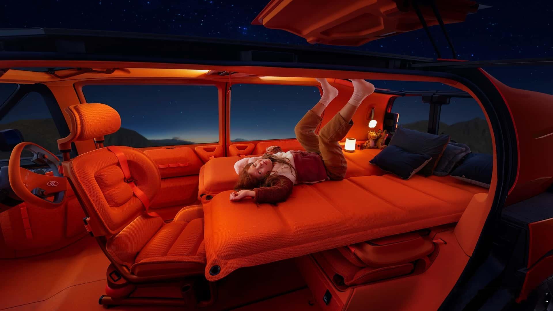 第三空间这个事儿，至少聊了得有至少十年了。法国车讲小车的故事很擅长，讲“大”空间