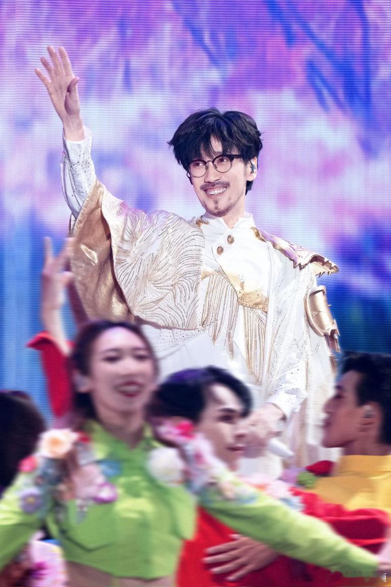 周传雄双城四场相约京沪 四巡主题层层递进，念念不忘、回响、再遇见、再遇见plus