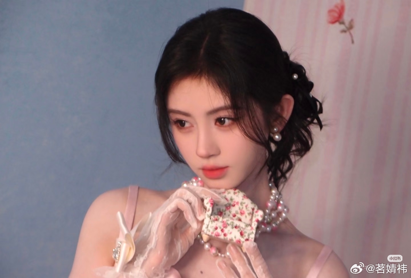 张婧仪鞠婧祎jingyi对打这都不是一部剧！别比较！我们快来预约明天鞠婧祎的《千