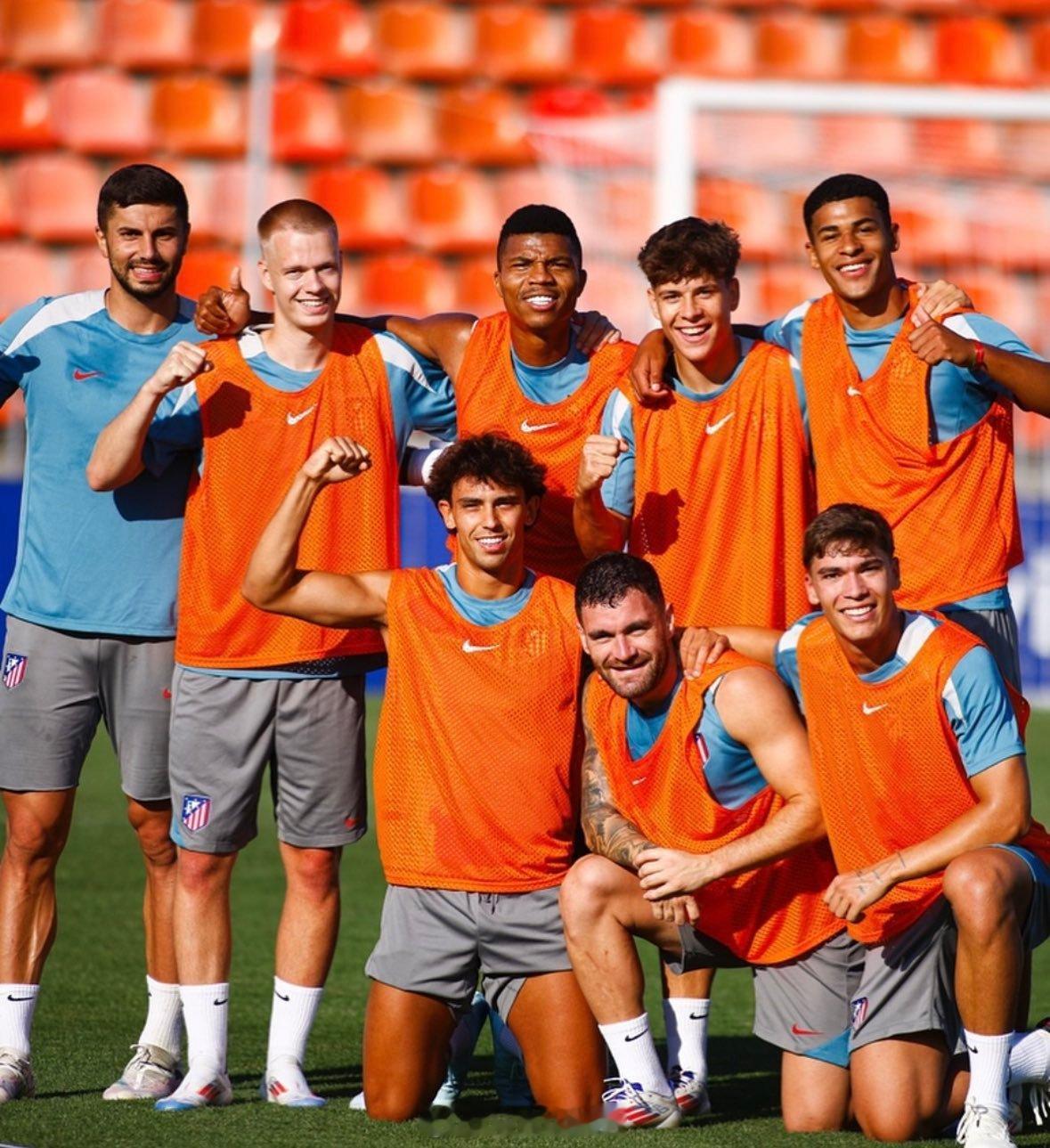 菲利克斯在训练中很开心 ​​​