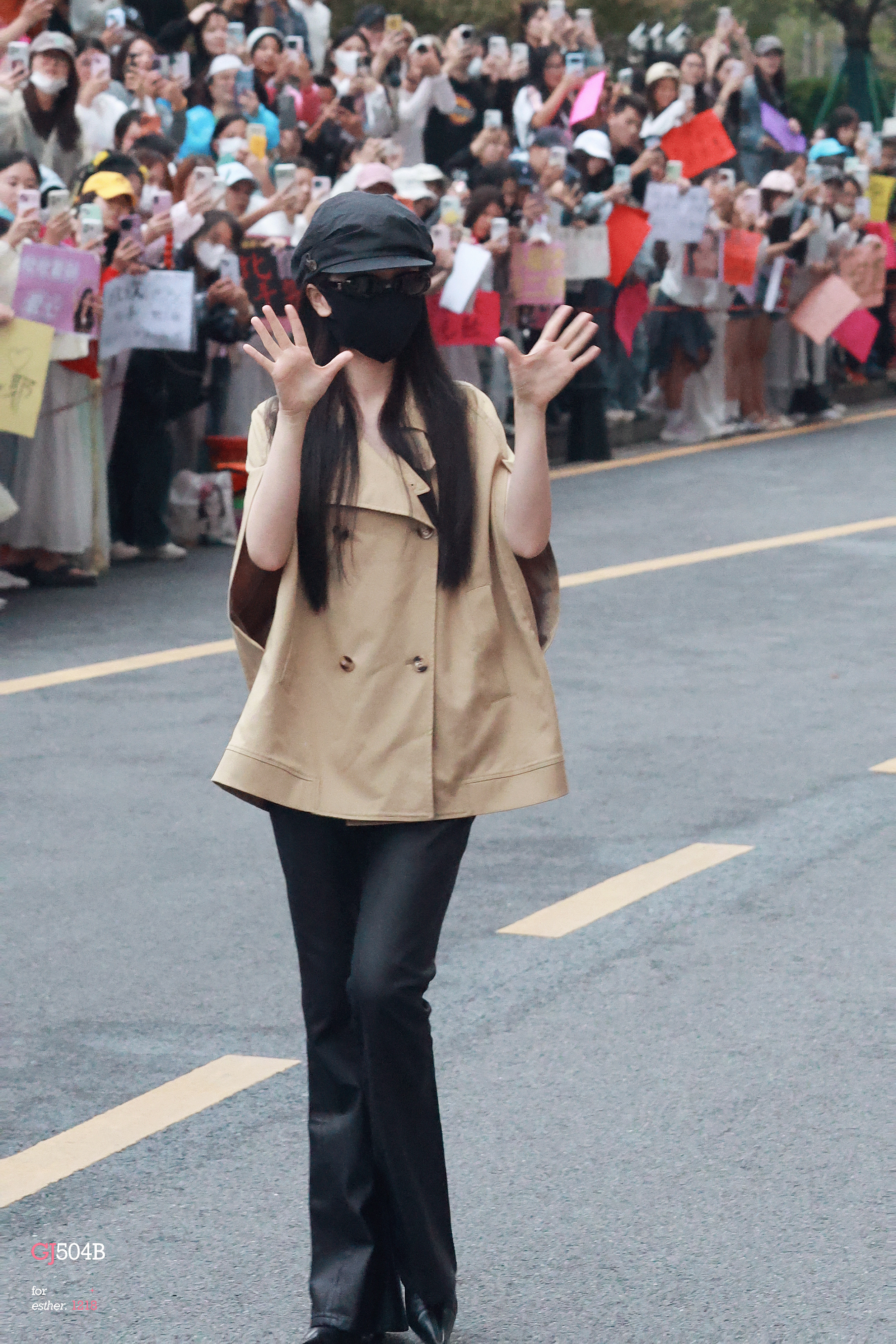 虞书欣[超话]虞书欣何盼 2026.10.04 📷👩🏻‍🎨​​​