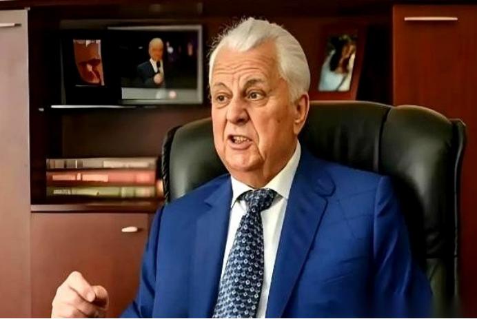 一群乌克兰的顶尖专家，在中国采访镜头前，突然就集体崩溃，哭得像个孩子。
你以为是