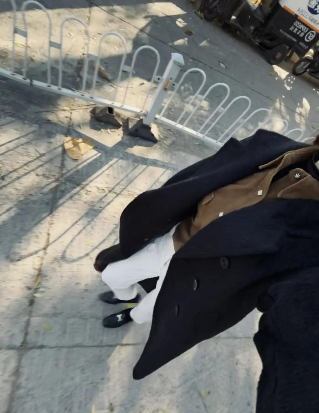 北京的风能有多大？
今天的风出门瞬间微笑😊变痛苦😖
天冷了 风 今天有点冷北