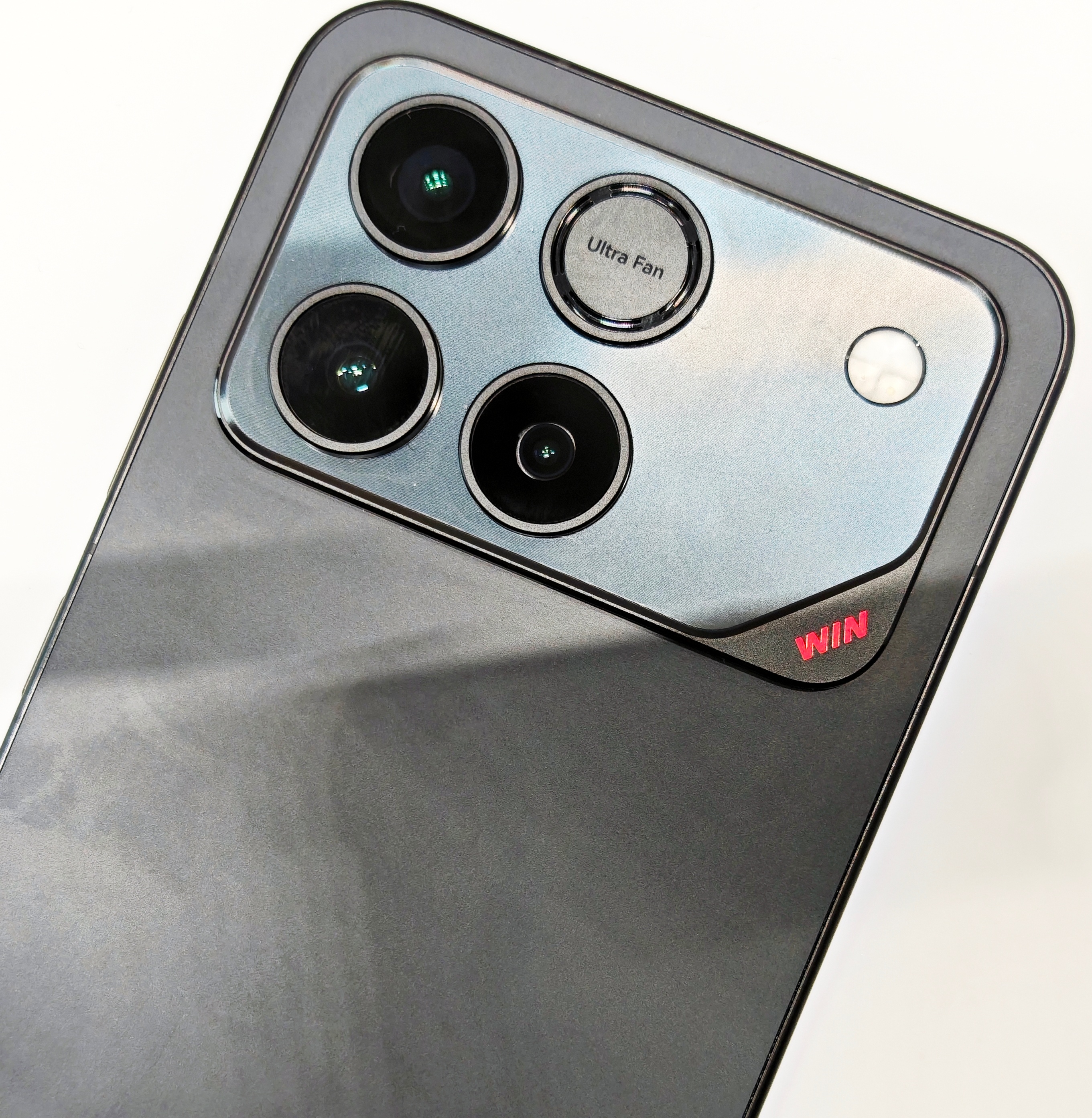 独家，Ultra Fan想不想上PC。新品驾到荣耀WIN智慧皮卡丘