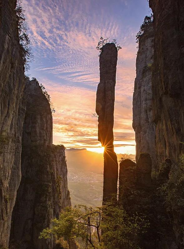 “最快女护士”张水华宣布辞职，这事儿挺耐人寻味。她出圈是因夺冠后提调休跑马拉松，