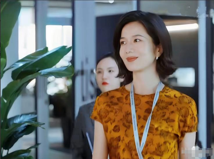 演tracy的演员彭杨
挺倒霉的
好不容易凭tracy这个角色被大家看见，结果又