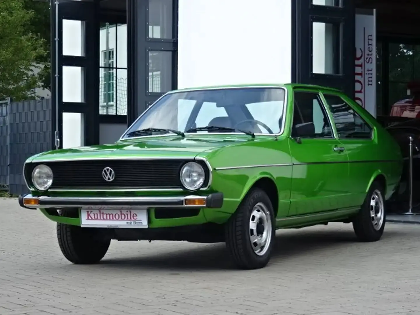 1977年的大众帕萨特。1977 Volkswagen Passat