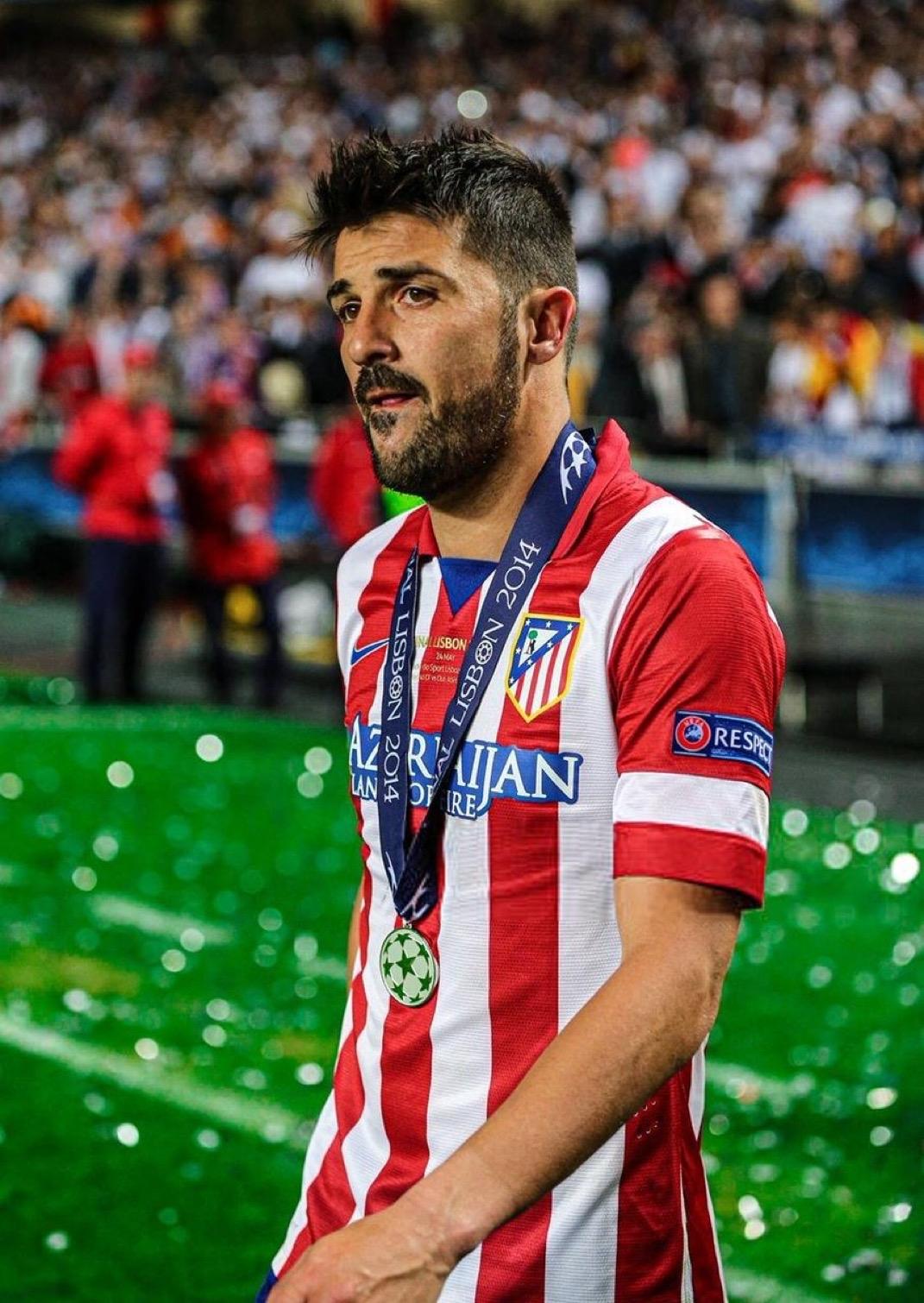 大卫·比利亚谈及欧冠亚军奖牌的价值：

“我把和马德里竞技队在决赛中获得的银牌，