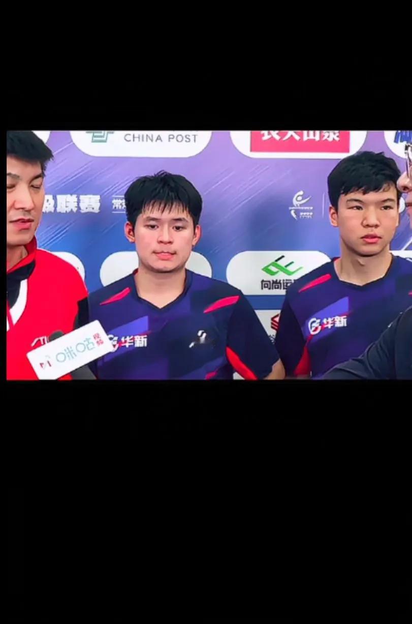 林诗栋的表情包总是那么拘谨
石头也太可怜了，自己扛[赞]
几位小年轻都是好样的，